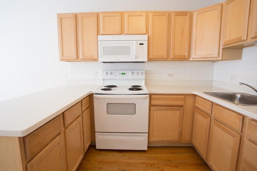Interior Photo - Drexel Grand
