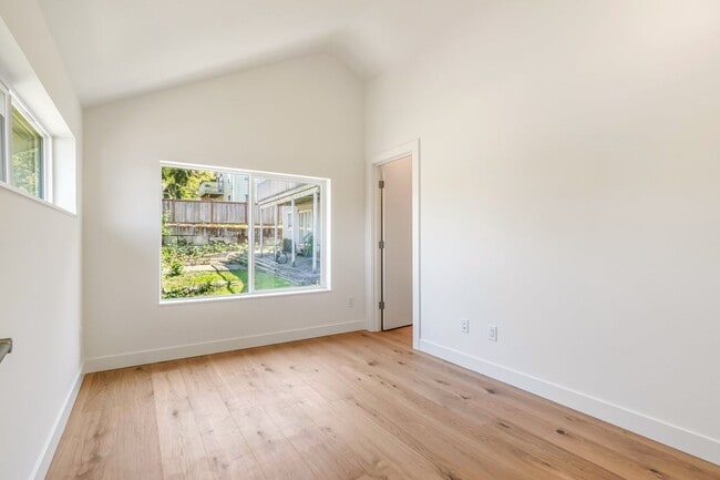 Building Photo - Brand New Construction! 2 Bedroom 2.5 Bath...