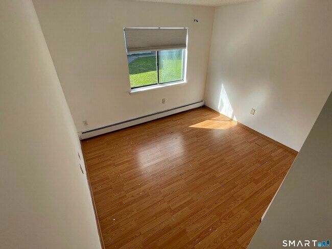 Building Photo - 90 Wakelee Rd