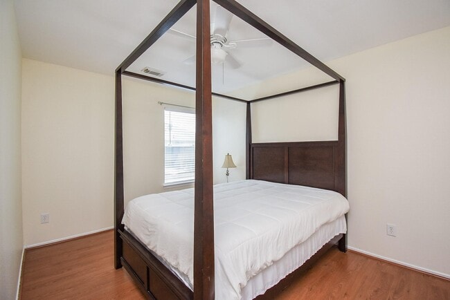 Building Photo - 9506 Tree Sparrow Ln