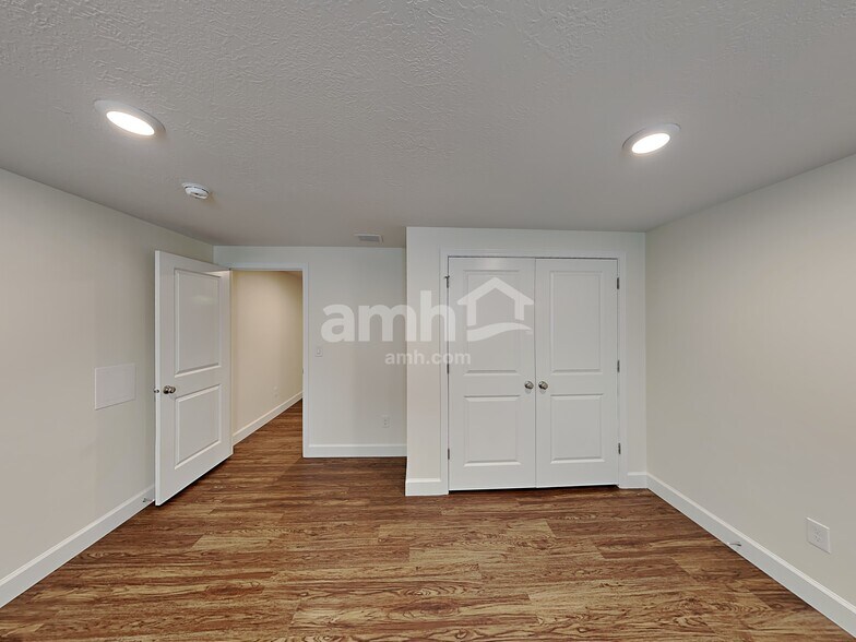 Building Photo - 2286 E Wild Horse Way