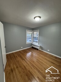 Building Photo - 6719 N California Ave