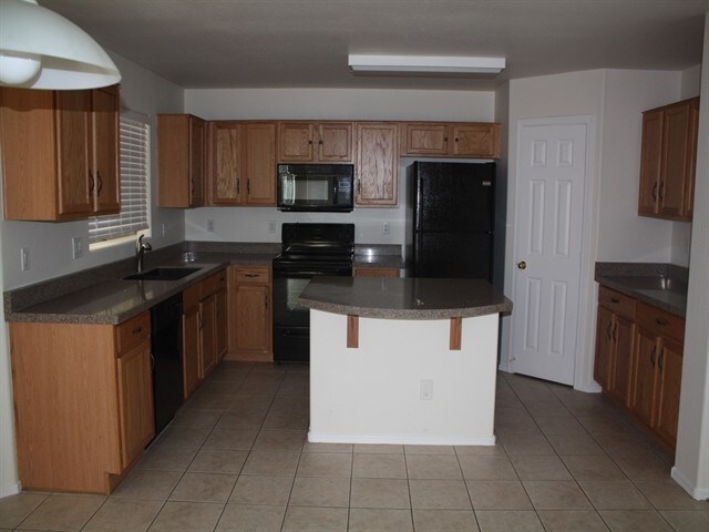 Building Photo - 2759 N 106th Ln