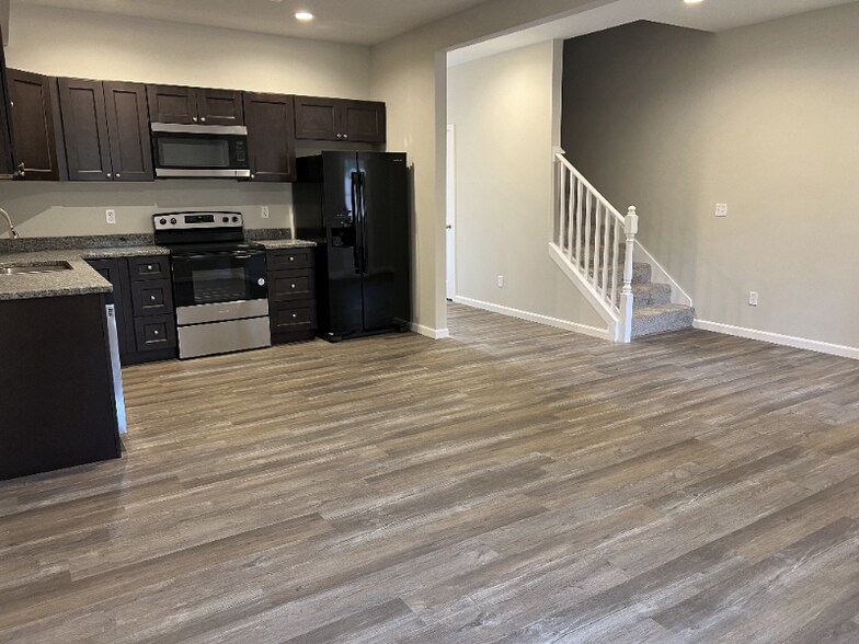 Building Photo - 20 Breanna Way