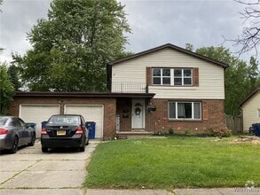 Building Photo - 52 Acacia Dr
