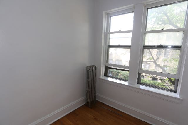 Building Photo - 4634 N Paulina St