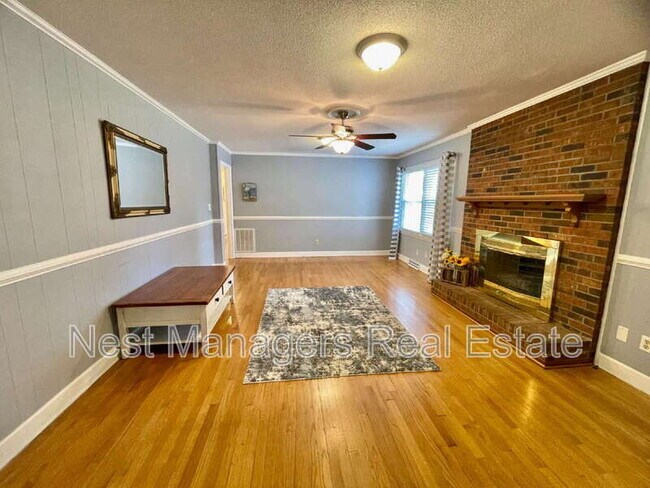 Building Photo - 2514 Dartmouth Dr