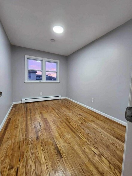 Building Photo - 147 McAdoo Ave