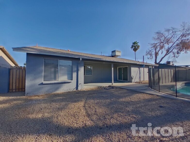 Building Photo - 4055 W Desert Cove Ave