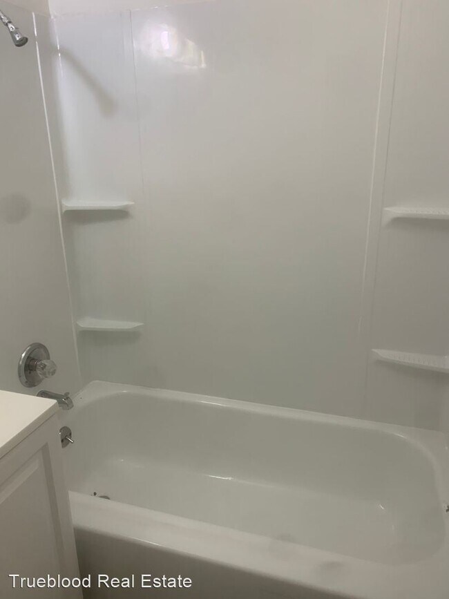 Building Photo - 2 br, 1 bath House - 531 Fairchild Apt #12