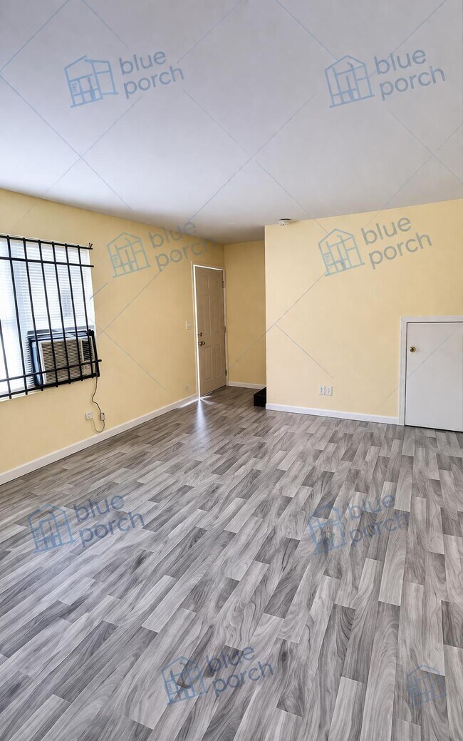 Building Photo - Mosely St Unit B