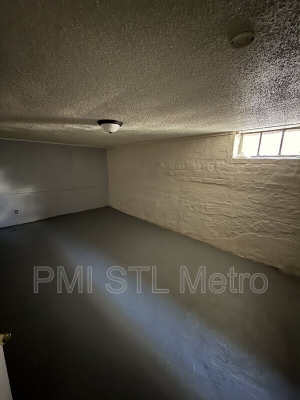Building Photo - 1256 Gimblin St