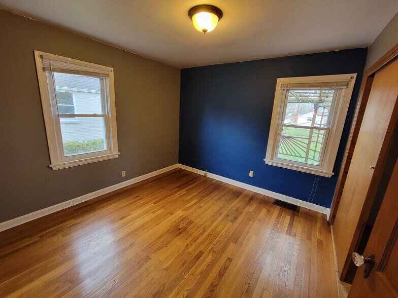 Building Photo - 4317 Duneden Ave