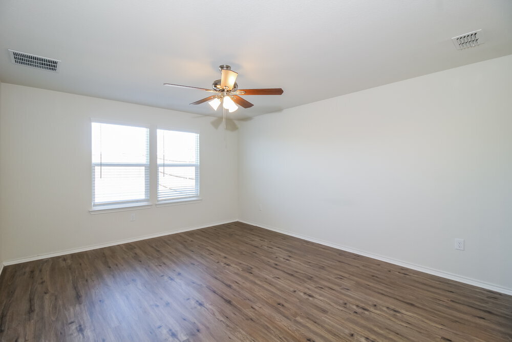 Building Photo - 1449 Vernon Dr