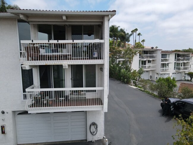 Building Photo - Luxurious Carlsbad Townhome with Ocean Views