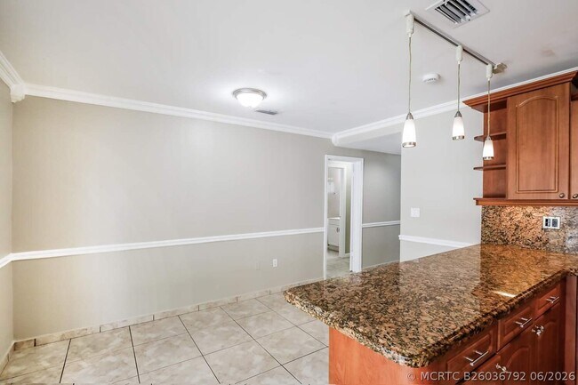 Building Photo - 6545 SW 29th St