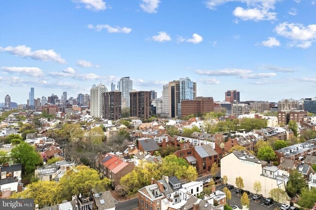 Building Photo - 321 S 3rd St