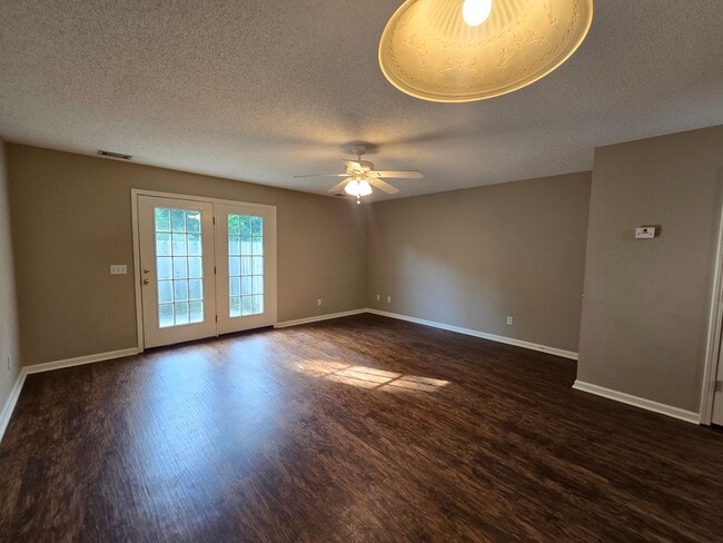Building Photo - 9842 Whitefield Ave