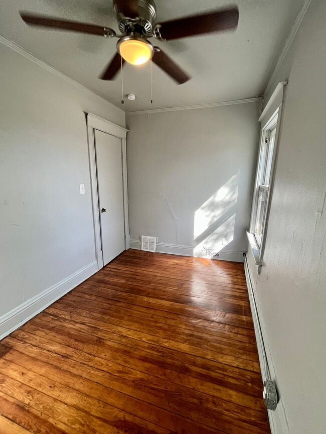 Building Photo - 3 bedroom / 2 bath home!