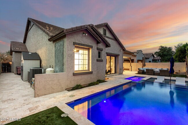 Building Photo - 9250 E Via De Vaquero Dr