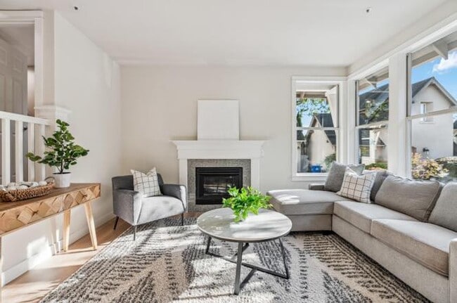 Building Photo - 217 Roosevelt Terrace