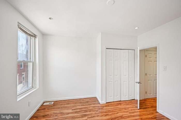 Building Photo - 2324 S Mildred St