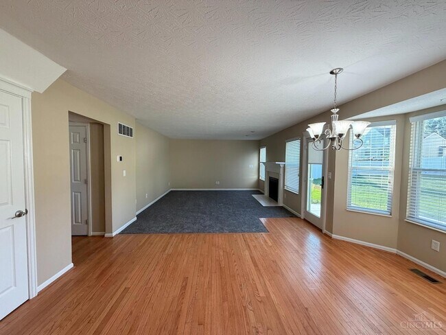 Building Photo - 7801 Livingston Dr