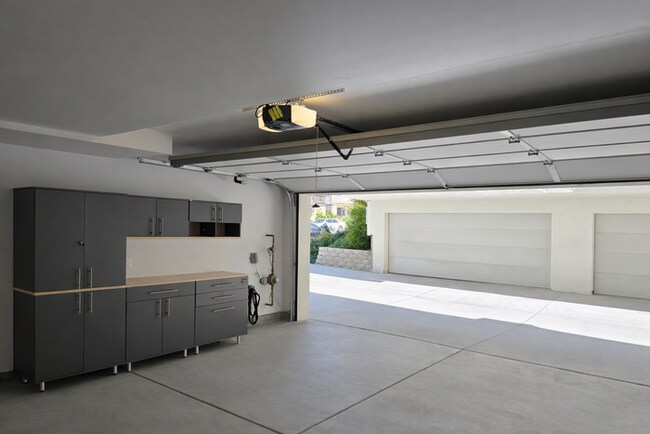 Building Photo - Discover this stunning 2-bedroom, 2-bath home in San Diego!