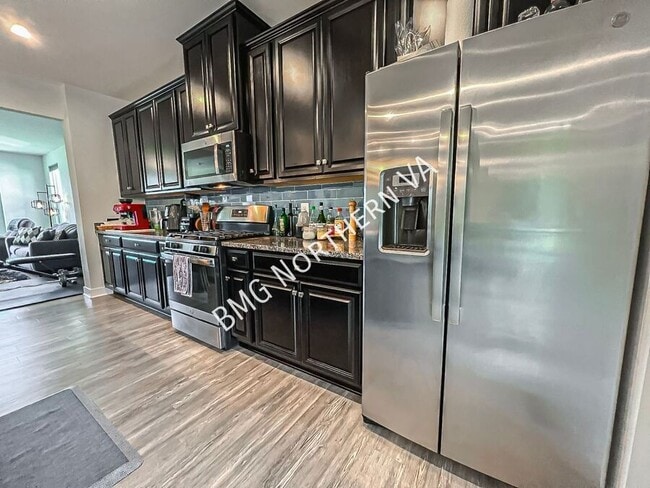 Building Photo - 7731 Blackburn Ridge Dr
