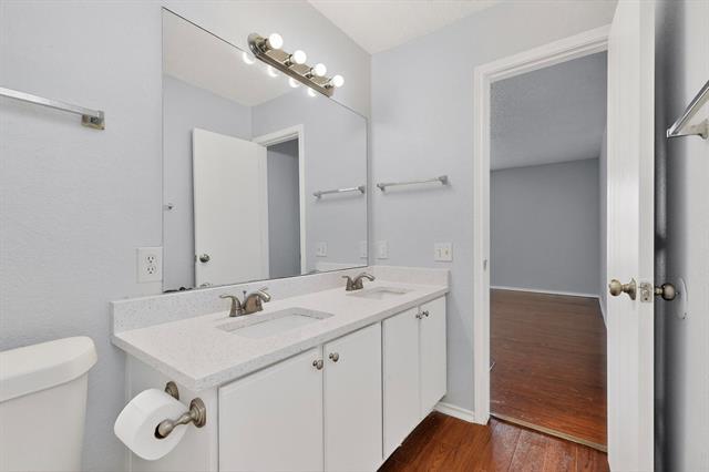 Building Photo - 6723 Ambercrest Dr