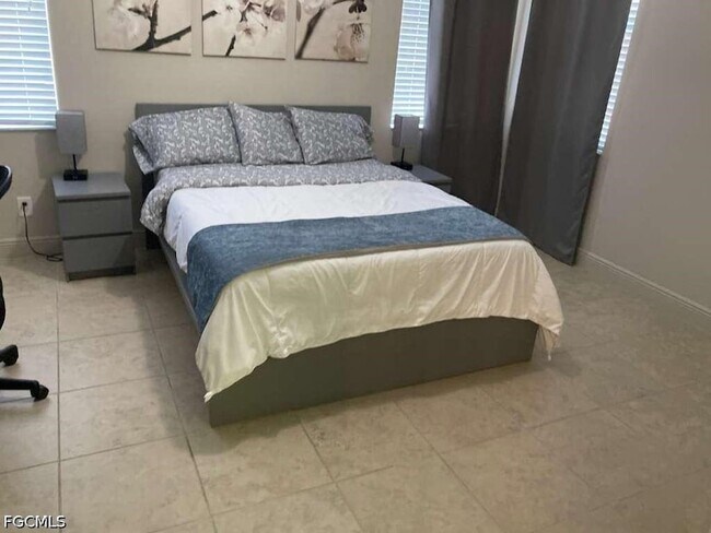 Building Photo - 2637 NW 1st St