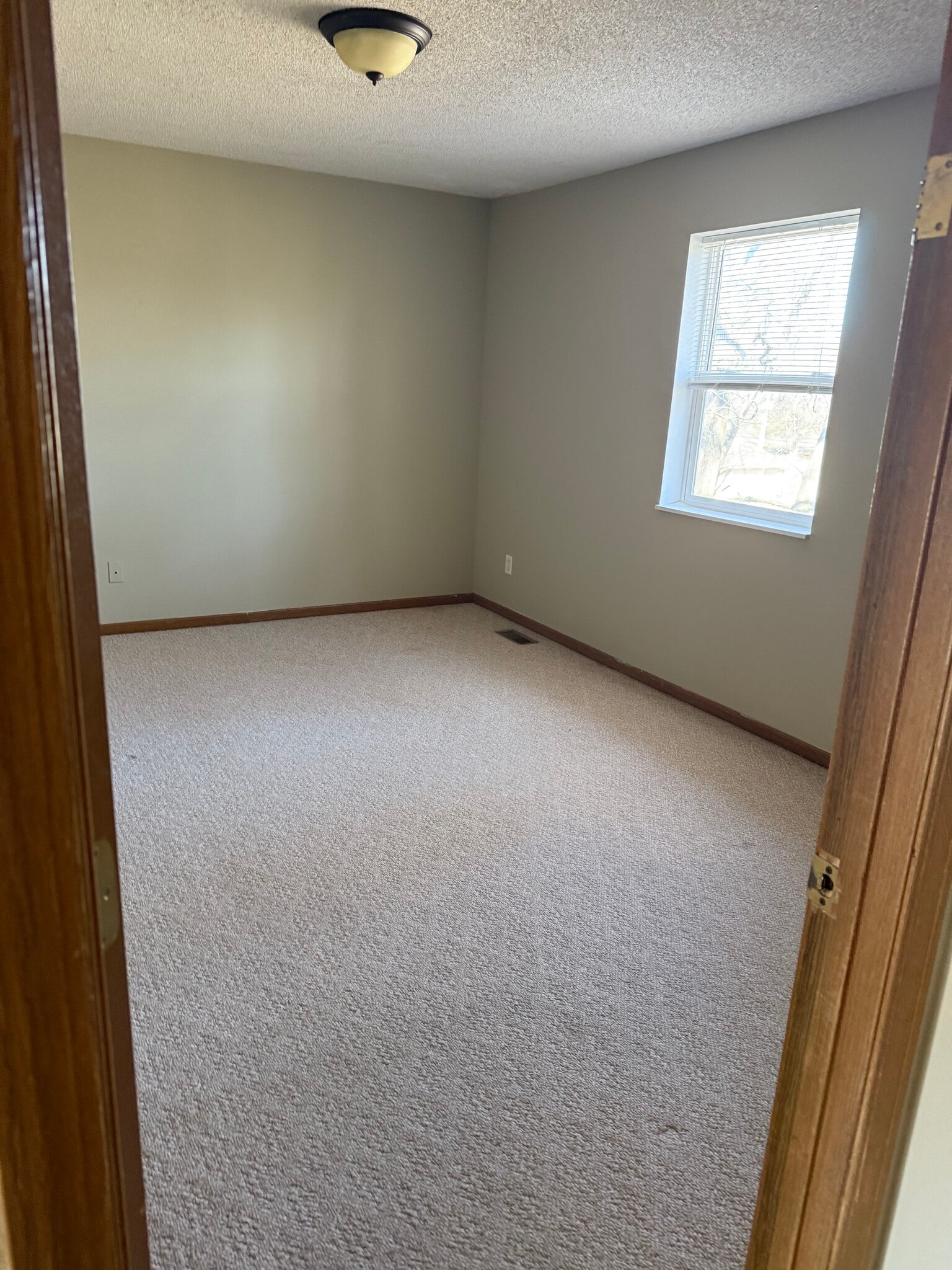 Upstairs bedroom - 2207 Roma Ln