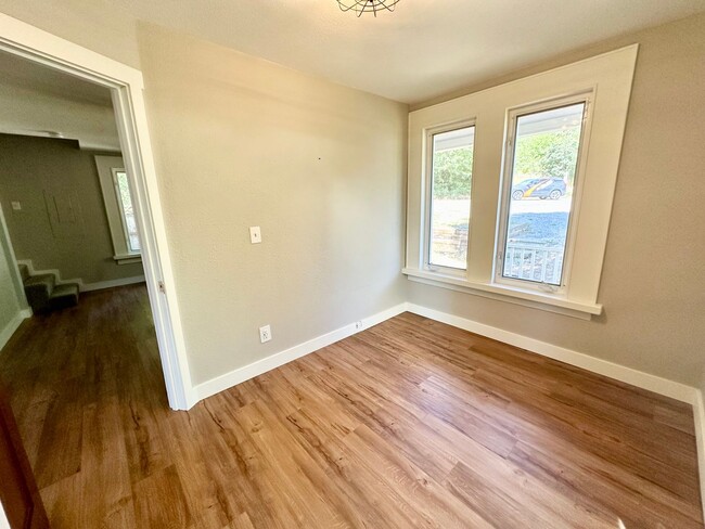Building Photo - Charming Two-Story Home on Dead-End Road