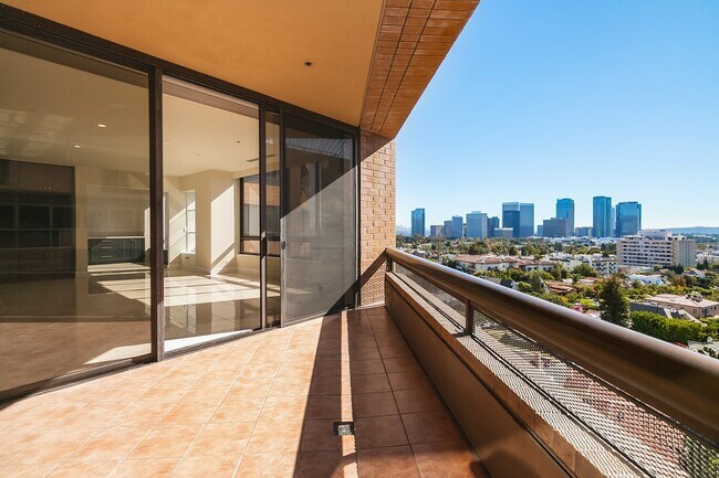 Beautiful Terrace - 10430 Wilshire Blvd