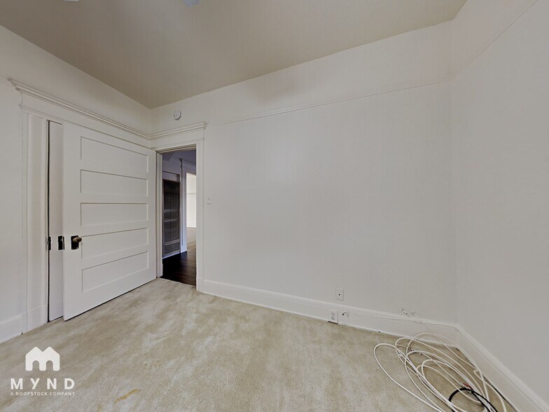 Building Photo - 819 14th St