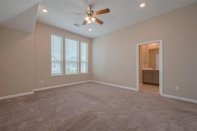 Building Photo - 4046 Balboa Dr