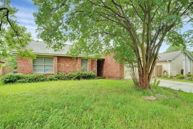 Building Photo - Beautiful 3 bed 2 bath in Sterling Green!