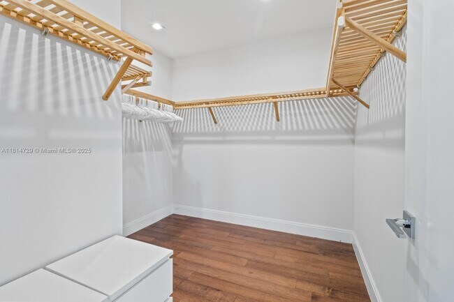 Building Photo - 4750 NW 84th Ave