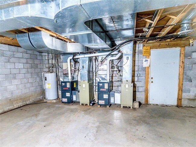 Building Photo - 641 Browns Ferry Rd
