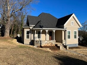 Building Photo - 46 N Thomason St