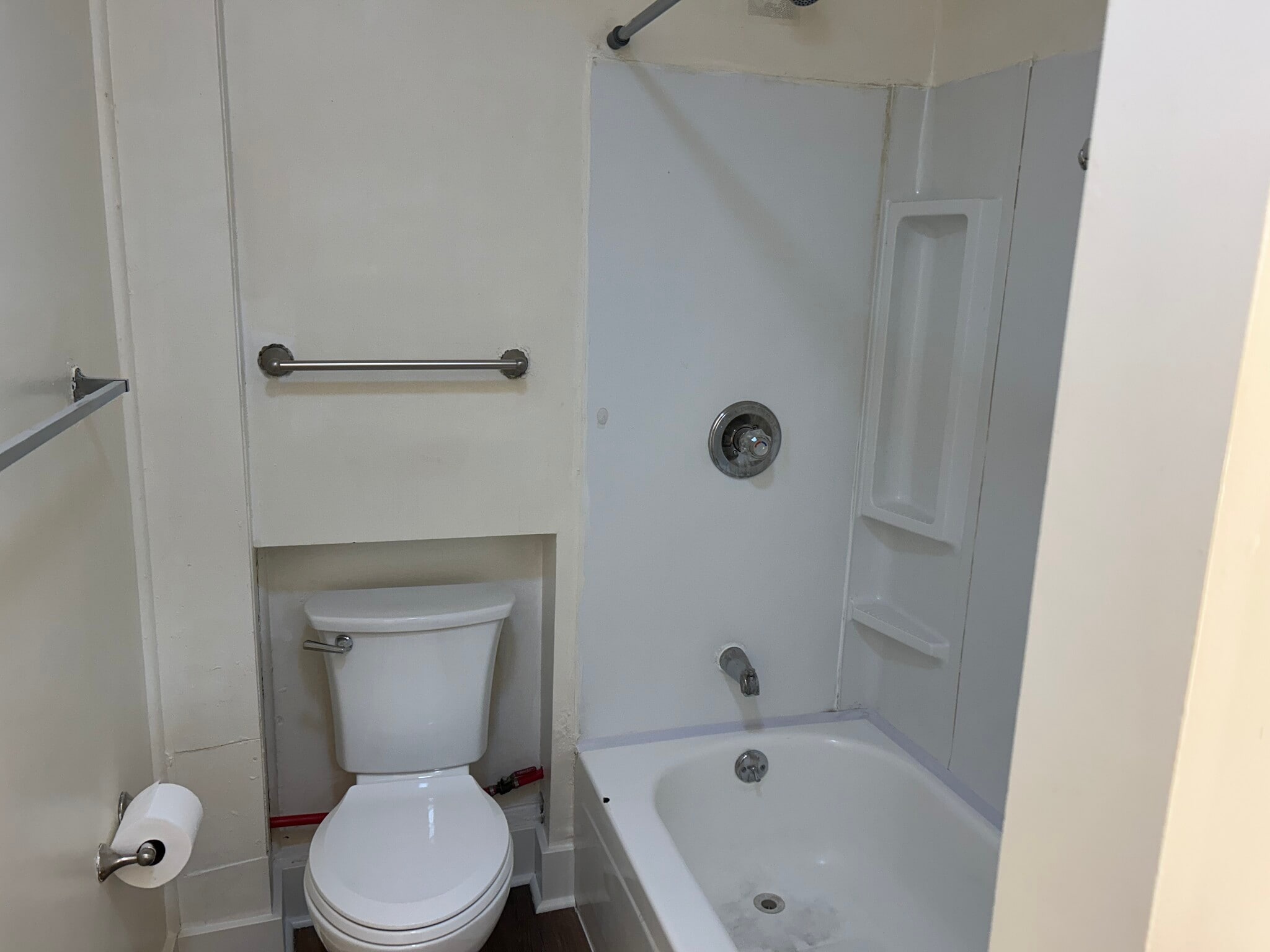 Bathroom - 307 N 4th St