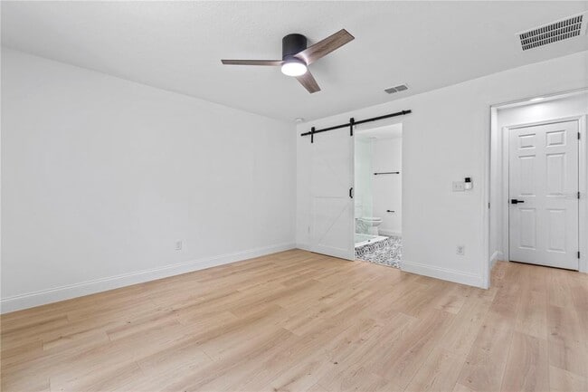 Building Photo - 6232 SW 148th St
