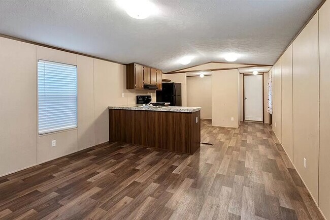 Building Photo - 114 Osage Dr