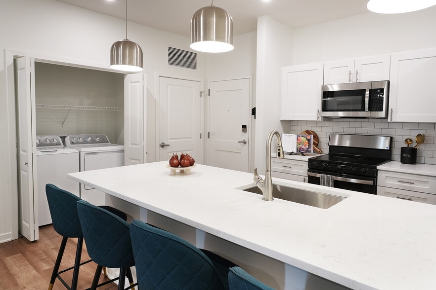 Building Photo - Gretna Landing Apartments