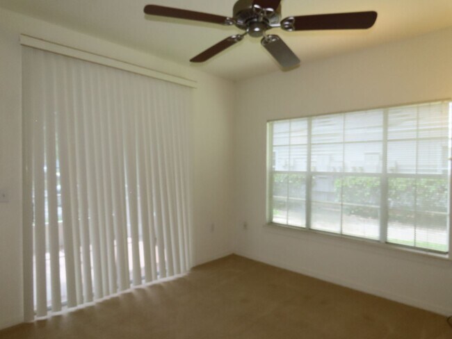 Building Photo - Orlando Park Central Gated Resort Style Co...