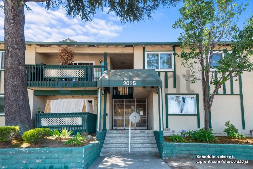 Primary Photo - 2025 California St