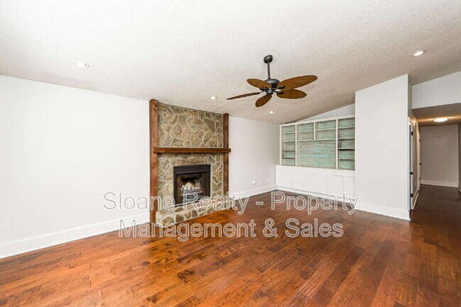 Building Photo - 1326 Battery Stevens Ct