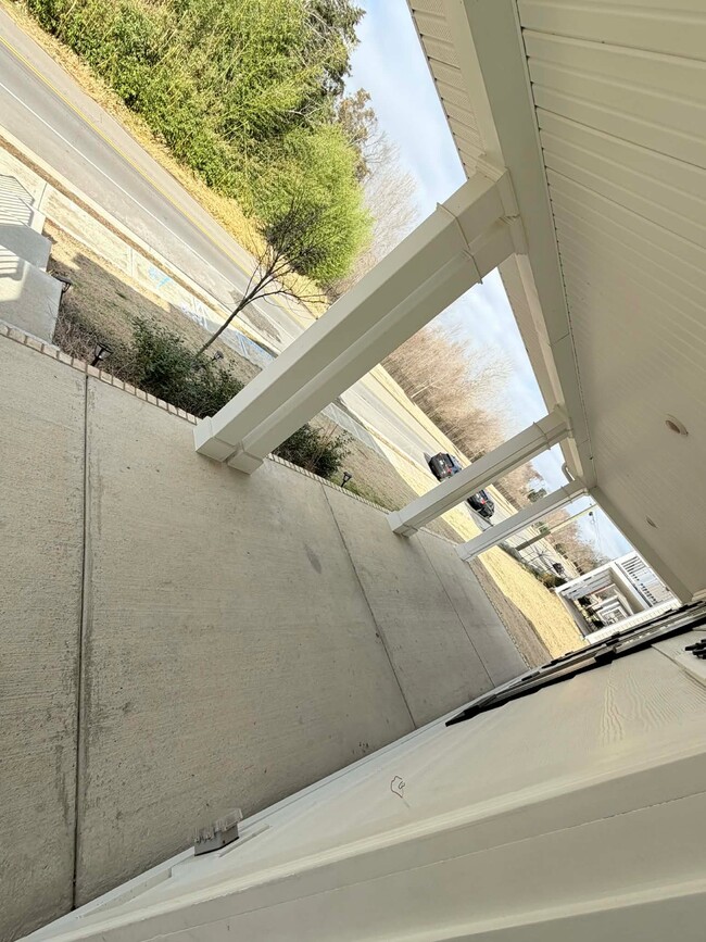 Building Photo - 4341 Maxwell Rd