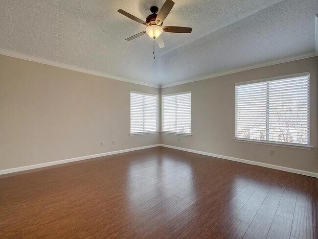 Building Photo - 15410 Cambria Cove