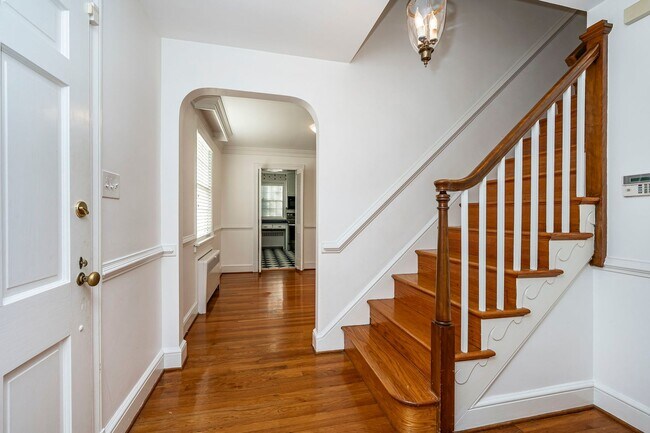 Building Photo - Traditional Cape Cod Charm Meets Henrico C...